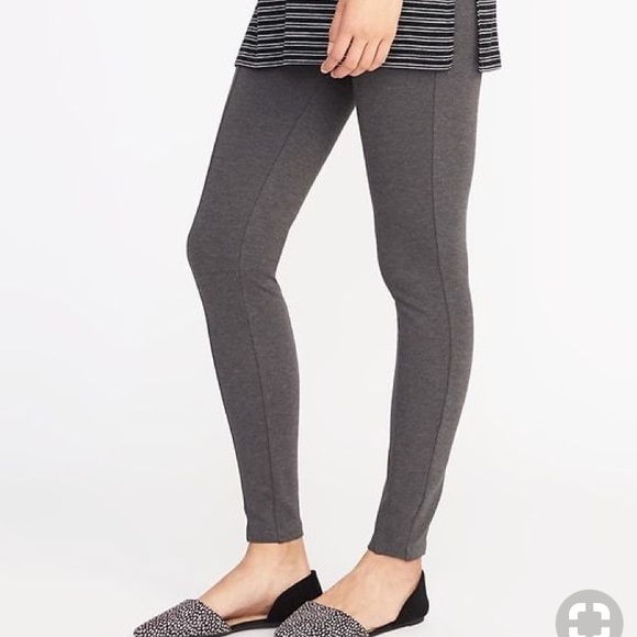 Old Navy Women/'s Black High Rise Stevie Built in Sculpt Pants Size M